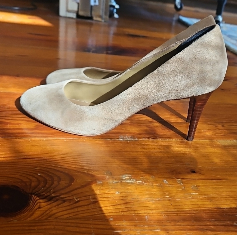 Tory Burch Tan Suede Heels
